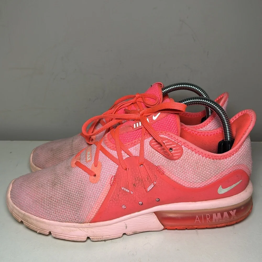 Nike Air Max light pink and neon pink Sneakers